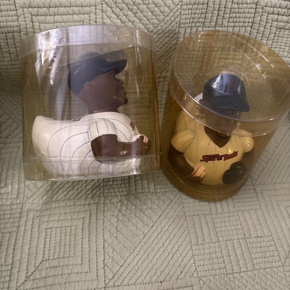 Torii Hunter #48 Minnesota Twins Duck Figures Lot of 2 in Display Tubes Jeep